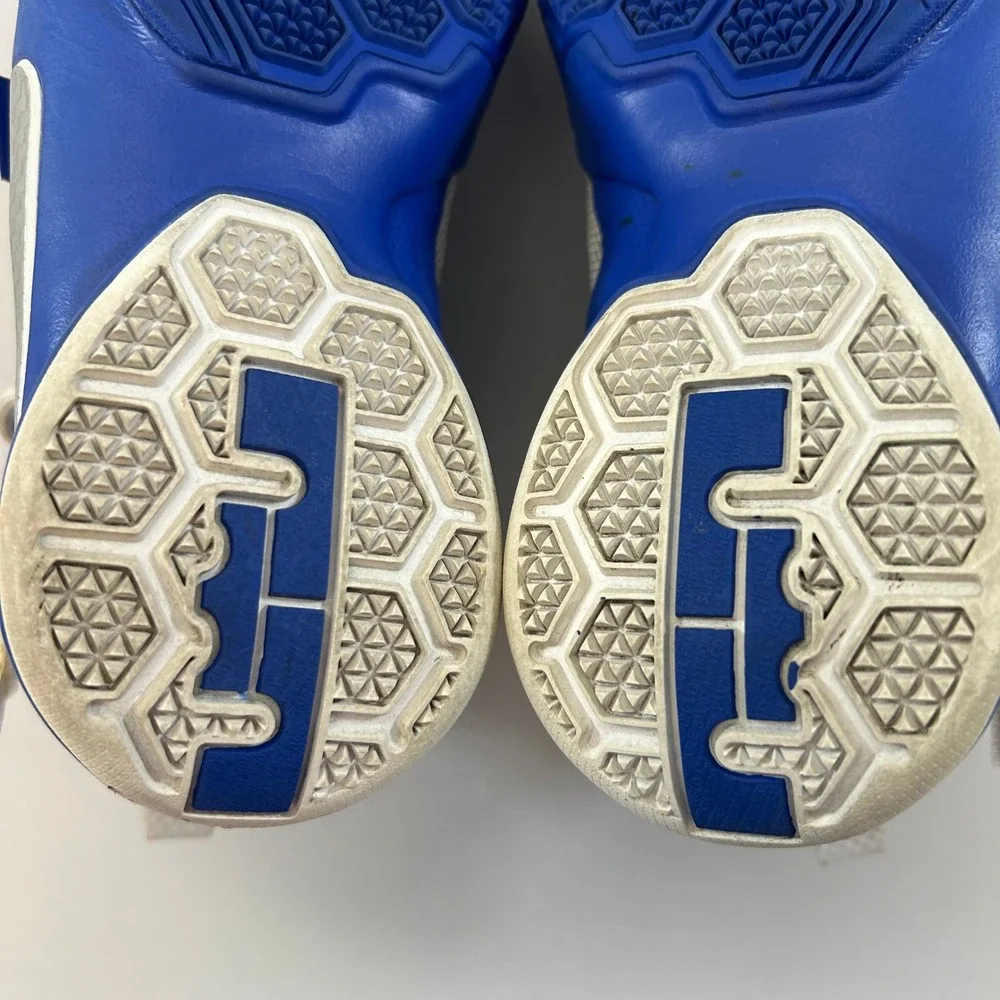 Nike LeBron Soldier 9 Shoes Kentucky Wildcats BBN Boys 6Y Blue White 776471-104